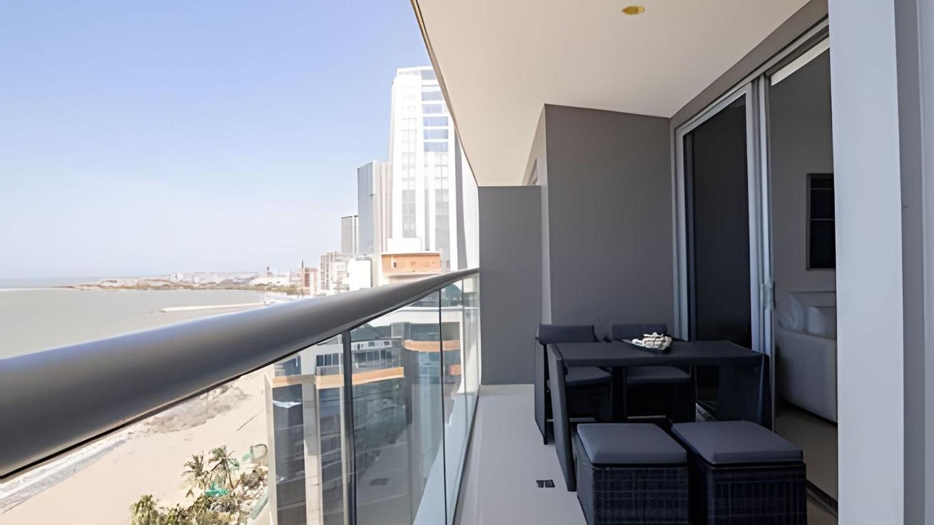 Lujoso Apto De 1 Habitación En Piso 14-morros Apartamento *