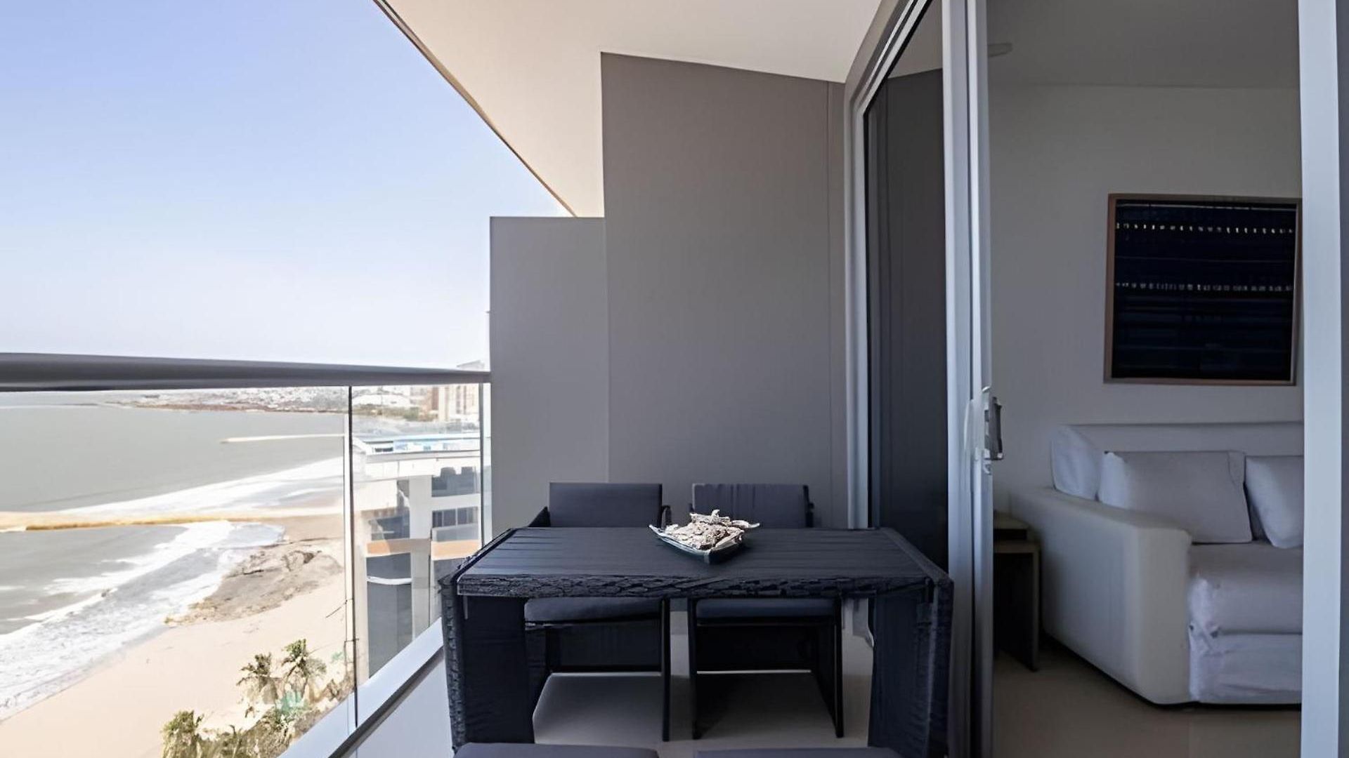 Lujoso Apto De 1 Habitación En Piso 14-morros Apartamento *
