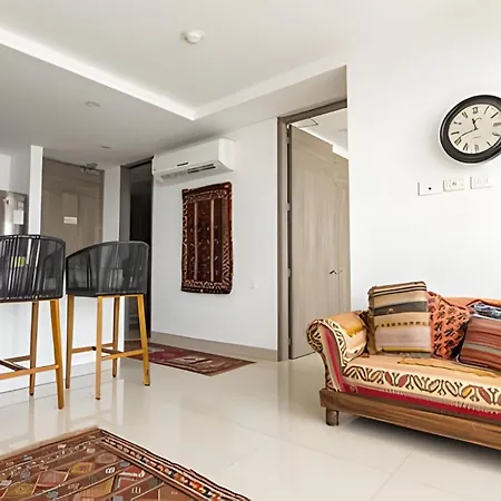 Lujoso Apto De 1 Habitación En Piso 14-morros Apartamento